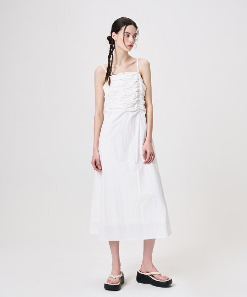 ETMON(エトモン)の「Slip Heart Neck Shirring Dress, White(ワンピース・レディース・その他・MEDIUM/SMALL)」の2枚目の写真