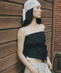 FROMWHERE（フロムウェア）の「EMBROIDERY SCARF TOP BLACK（Tシャツ/カットソー）」