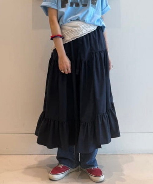 BEAMS BOY（ビームスボーイ）の「スクエア レース スカーフ（ストール/ショール・レディース・オフホワイト/ネイビー・ONE SIZE）」の5枚目の写真