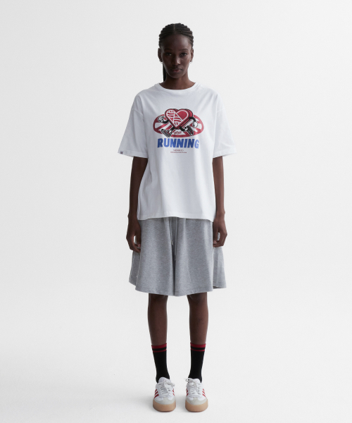 MENASOO(ミナス)の「New Big Hearttrack Graphic T Shirt_White(Tシャツ/カットソー・レディース・ホワイト・1/2/3)」の5枚目の写真