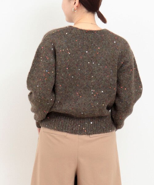MICO COULIER（ミコクリエ）の「カラフルスパンコールVネックプルオーバー（ニット/セーター・レディース・グリーン系その他/ピンク系その他/グレー系その他・38）」の12枚目の写真
