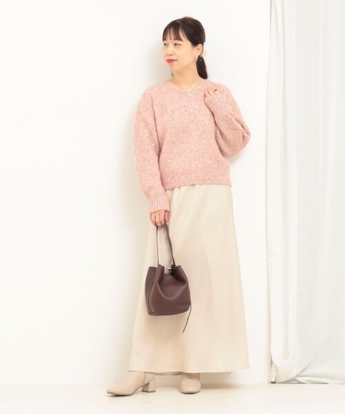 MICO COULIER（ミコクリエ）の「カラフルスパンコールVネックプルオーバー（ニット/セーター・レディース・グリーン系その他/ピンク系その他/グレー系その他・38）」の15枚目の写真