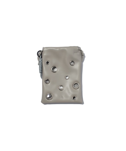 F/CE. （エフシーイー）の「F/CE. TECH LEATHER EYELET POCHETTE / エフシーイー テックレザー アイレット ポシェット（ショルダーバッグ・レディース・ベージュ/ブラック/シルバー・FREE）」の3枚目の写真
