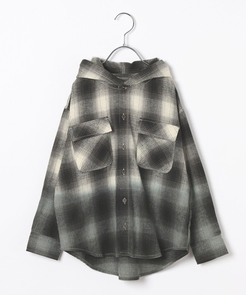 BAYFLOW（ベイフロー）の「[大人顔負け♪フェードカラー]オンブレチェックシャツパーカー(KIDS)（シャツ/ブラウス・キッズ・ブラック/ブルー・110cm/130cm/150cm）」の2枚目の写真
