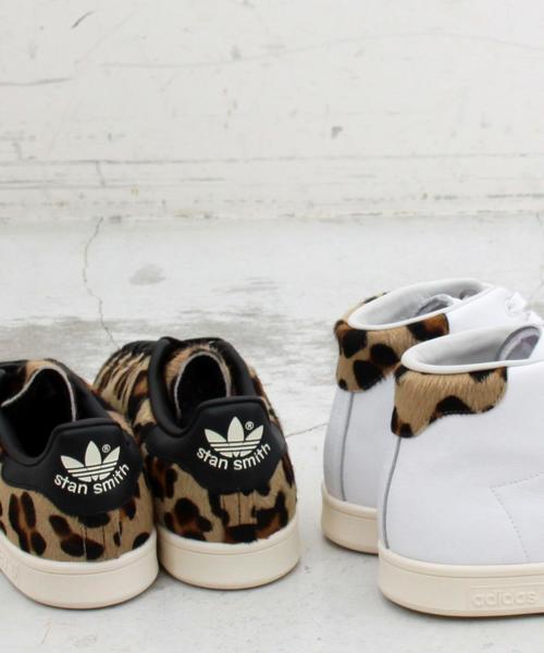 adidas（アディダス）の「【国内exclusive】BY∵ adidas LEO STANSMITH スニーカー（スニーカー・レディース・ベージュ・22.5cm/23cm/23.5cm/24.5cm/24cm/25cm）」の10枚目の写真