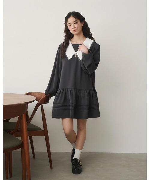 moi tytto（モイテュット）の「スカラップビックカラーワンピース（ワンピース・レディース・グレー/ブラウン/ブラック・FREE/SMALL）」の2枚目の写真