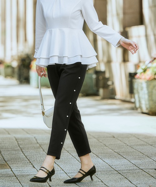 nissen（ニッセン）の「カットジョーゼットペプラムブラウス+パール調