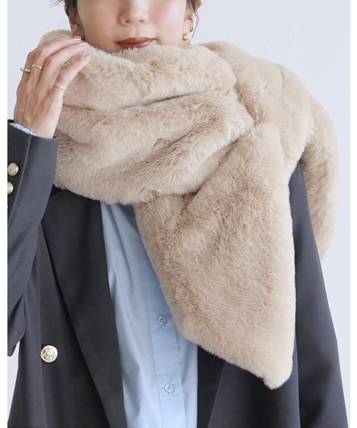 reca（レカ）の「ファーケープ（ストール/ショール・レディース・グレー/ベージュ・ONE SIZE）」の2枚目の写真