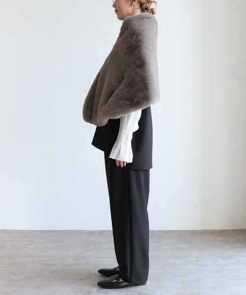 reca（レカ）の「ファーケープ（ストール/ショール・レディース・グレー/ベージュ・ONE SIZE）」の10枚目の写真