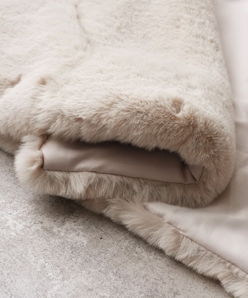 reca（レカ）の「ファーケープ（ストール/ショール・レディース・グレー/ベージュ・ONE SIZE）」の14枚目の写真