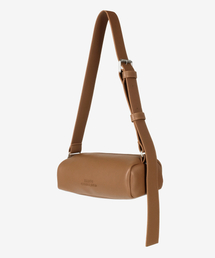 INNEQ（イネク）の「Chunky Buckle Air Bag Letter-Camel（ショルダーバッグ）」
