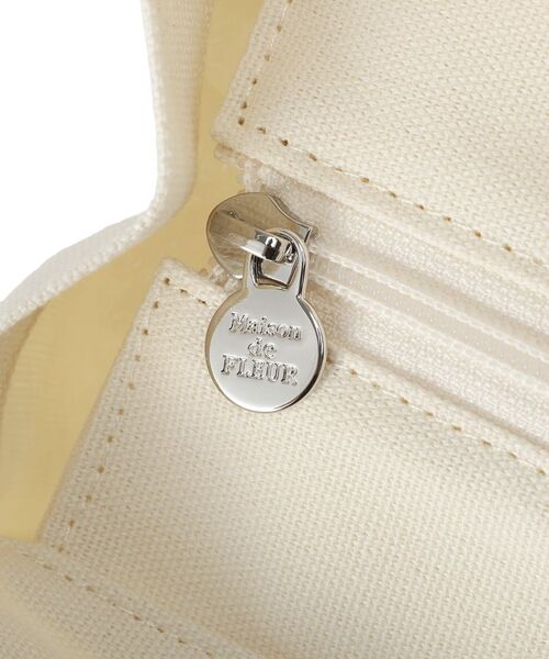 Maison de FLEUR（メゾンドフルール）の「ロゴ刺繍フリルハンドル帆布キャリーオンバッグ（トートバッグ・レディース・ピンク/ブラック・FREE）」の16枚目の写真