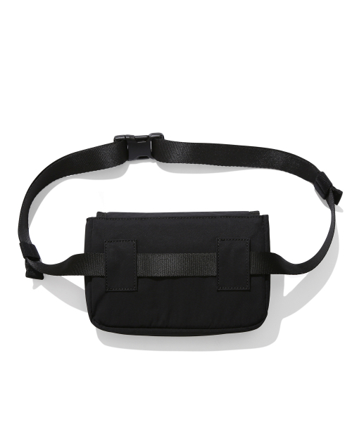 COVERNAT（カバーナット）の「アーチロゴベルトバッグブラック（ボディバッグ/ウエストポーチ・レディース・その他・FREE）」の2枚目の写真