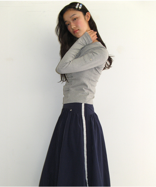 RONRON（ロンロン）の「LACE TRIM SMOKED PUMPKIN MIDI SKIRT NAVY（スカート・レディース・その他・FREE）」の3枚目の写真