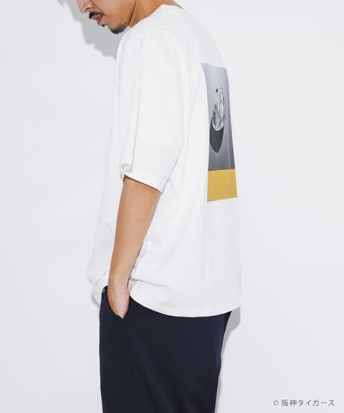 URBAN RESEARCH（アーバンリサーチ）の「阪神タイガース×亀井雅文×UR　Tシャツ（Tシャツ/カットソー・メンズ・ホワイト/グレー/ブラック・X-LARGE/MEDIUM/LARGE）」の6枚目の写真