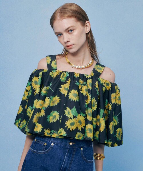 LOULOU WILLOUGHBY(ルルウィルビー)の「WEB 一部店舗限定【LOULOU WILLOUGHBY】サンフラワープリントブラウス(シャツ/ブラウス・レディース・ブラック系その他/グリーン系その他・2)」の1枚目の写真