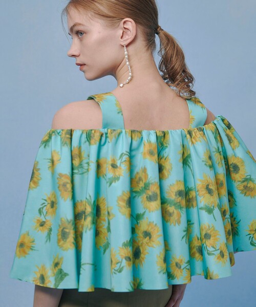 LOULOU WILLOUGHBY(ルルウィルビー)の「WEB 一部店舗限定【LOULOU WILLOUGHBY】サンフラワープリントブラウス(シャツ/ブラウス・レディース・ブラック系その他/グリーン系その他・2)」の7枚目の写真