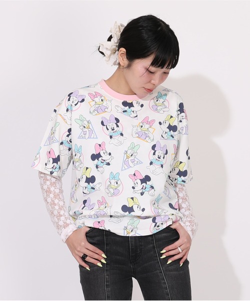 Disney(ディズニー)の「親子お揃い ディズニー WEB限定 パステル総柄Tシャツ 1332A(Tシャツ/カットソー・レディース・その他9/ブラック×レッド・ユニセックスS/ユニセックスM/ユニセックスL/ユニセックスXL)」の6枚目の写真