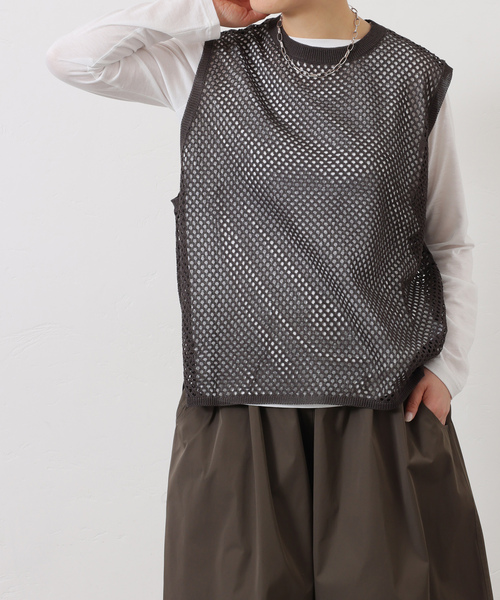 JOURNAL STANDARD LUXE(ジャーナルスタンダード ラックス)の「メッシュアミ ベスト(ベスト・レディース・ホワイト/チャコールグレー/ブラック・FREE)」の13枚目の写真