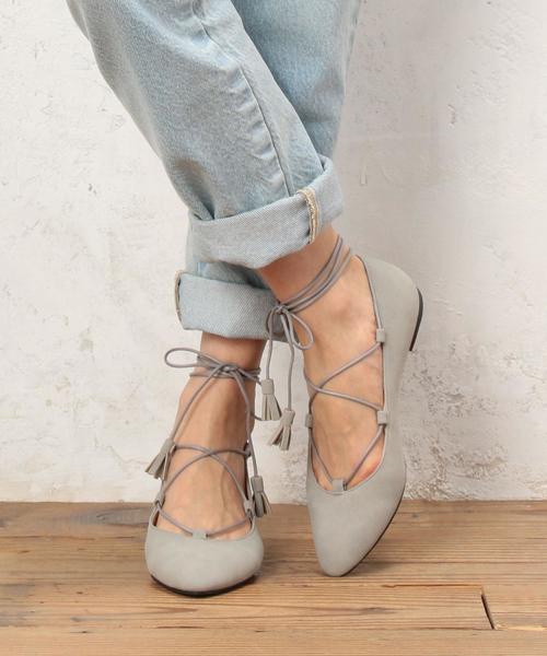 green label relaxing（グリーンレーベルリラクシング）の「KC グラディエーターフラットパンプス◆（パンプス・レディース・ブラック/ライトグレー/ブラウン/オリーブ/ホワイト/シルバー・L(24.5)/S(22.5)/M(23.5)）」の3枚目の写真