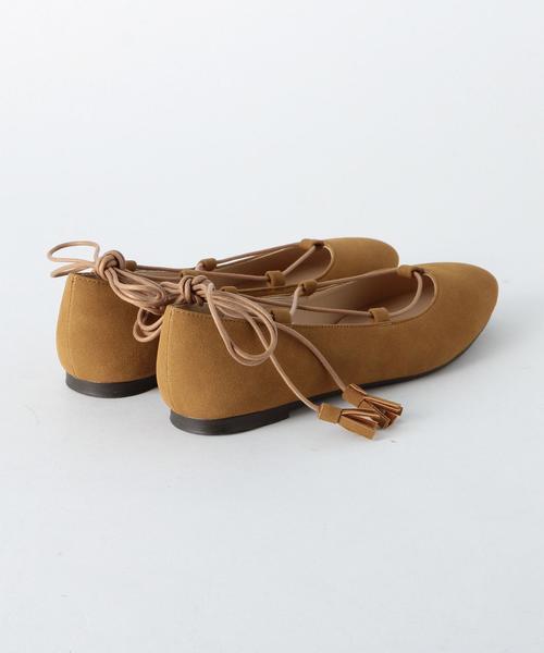 green label relaxing（グリーンレーベルリラクシング）の「KC グラディエーターフラットパンプス◆（パンプス・レディース・ブラック/ライトグレー/ブラウン/オリーブ/ホワイト/シルバー・L(24.5)/S(22.5)/M(23.5)）」の10枚目の写真