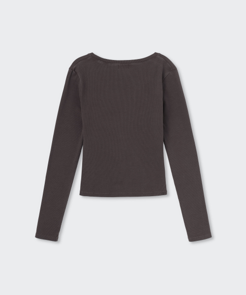 MUSINSA STANDARD WOMAN（ムシンサスタンダードウーマン）の「ウィメンズピグメントリブスリムスコップネック長袖Tシャツ[チャコールグレー]（Tシャツ/カットソー・レディース・その他・X-SMALL/SMALL/MEDIUM/LARGE）」の6枚目の写真
