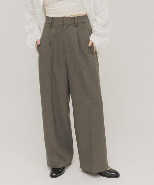 KBF(ケイビーエフ)の「ワンタックミニマルパンツ(その他パンツ・レディース・グレー系その他/チャコールグレー・36/38)」の13枚目の写真