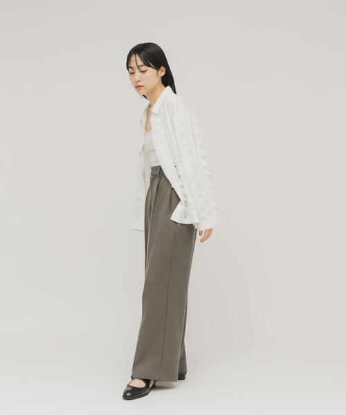 KBF(ケイビーエフ)の「ワンタックミニマルパンツ(その他パンツ・レディース・グレー系その他/チャコールグレー・36/38)」の18枚目の写真