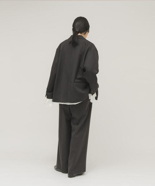 KBF(ケイビーエフ)の「ワンタックミニマルパンツ(その他パンツ・レディース・グレー系その他/チャコールグレー・36/38)」の9枚目の写真