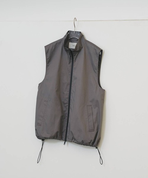 TODAYFUL（トゥデイフル）の「TODAYFUL　Standcollar Zip Vest スタンドカラージップベスト/12610109（ベスト・レディース・ブラック/ライトグレー・ONE SIZE）」の9枚目の写真