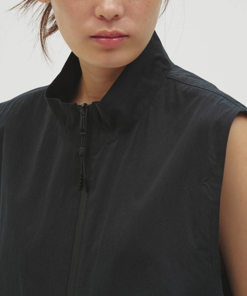 TODAYFUL（トゥデイフル）の「TODAYFUL　Standcollar Zip Vest スタンドカラージップベスト/12610109（ベスト・レディース・ブラック/ライトグレー・ONE SIZE）」の6枚目の写真