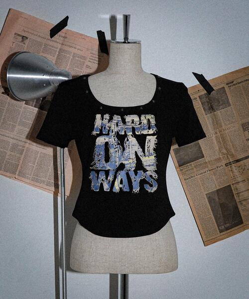 dispark（ディスパーク）の「DISPARK/【26年春夏新作】スタッズネックロゴクロップドT（Tシャツ/カットソー・レディース・ブラック/ホワイト・FREE）」の4枚目の写真