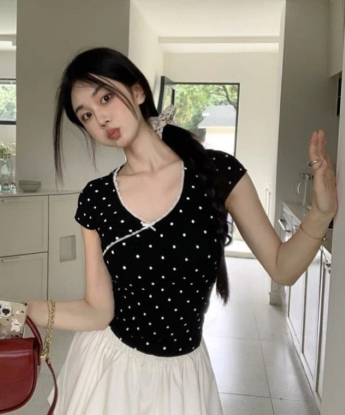 Ritzy(リッツィー)の「ドット柄リボン付き トップス(Tシャツ/カットソー・レディース・ブラック・M)」の1枚目の写真