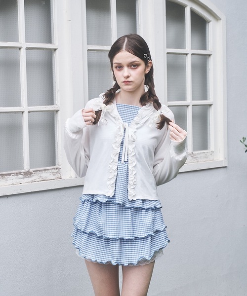 Lovilyn(ラヴィリン)の「UVカットフリルパーカー(パーカー・レディース・ブラック/ホワイト/ホワイト系その他・FREE)」の5枚目の写真