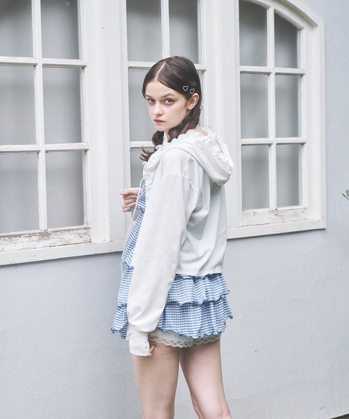 Lovilyn(ラヴィリン)の「UVカットフリルパーカー(パーカー・レディース・ブラック/ホワイト/ホワイト系その他・FREE)」の18枚目の写真
