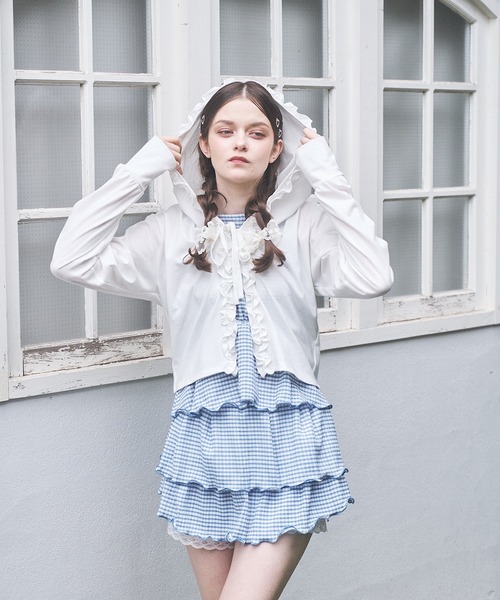 Lovilyn(ラヴィリン)の「UVカットフリルパーカー(パーカー・レディース・ブラック/ホワイト/ホワイト系その他・FREE)」の11枚目の写真