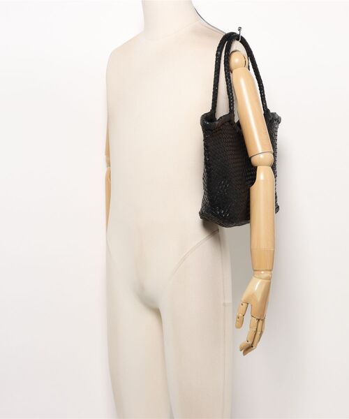 The Bagmati（ザバグマティ）の「【The Bagmati/ザバグマティ】レザートートバッグ　ヤギ革（トートバッグ・レディース・ブラック・FREE）」の5枚目の写真