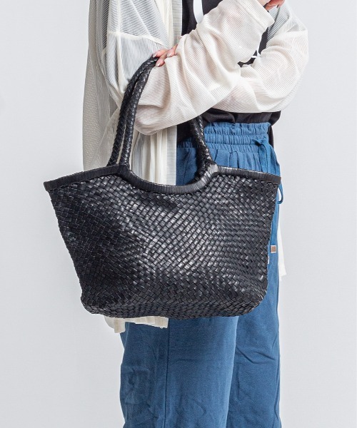 The Bagmati(ザバグマティ)の「【The Bagmati/ザバグマティ】レザートートバッグ ヤギ革(トートバッグ・レディース・ブラック・FREE)」の8枚目の写真