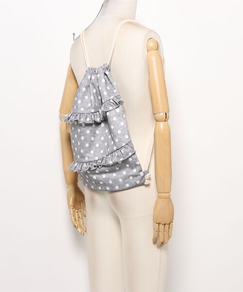VIBGYOR Women(ヴィブジョー ウィメン)の「【urge select】ドット柄×フリル ナップサック【A4サイズ収納可能】(バックパック/リュック・レディース・ブラック/グレー・FREE)」の7枚目の写真