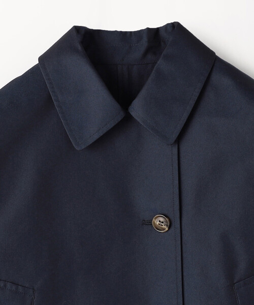 COMME CA Wardrobe（コムサワードローブ）の「綿ポリエステルギャバ ショートトレンチコート（ブルゾン・レディース・カーキ/ネイビー・FREE）」の5枚目の写真