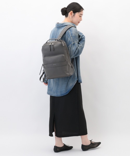 W&.Day/Night（ダブルアンド デイナイト）の「ティルカ ラウンドリュック A4 14.0インチPC 13L 19182（バックパック/リュック・レディース・チャコールグレー/グレイッシュベージュ/ブラック・FREE）」の9枚目の写真