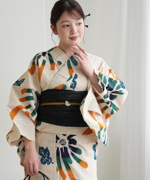 utatane（ウタタネ）の「手染め注染浴衣3点セット utatane×注染工房 先染めベージュ 山吹と緑ののびやかな菊（浴衣・レディース・ベージュ・FREE）」の6枚目の写真