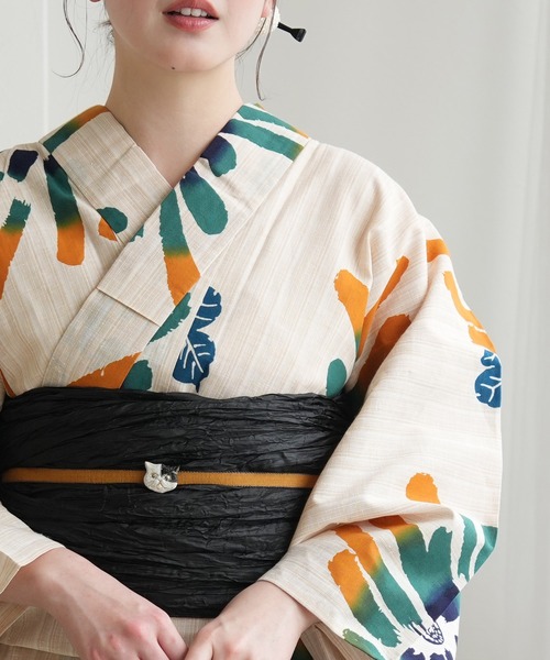 utatane（ウタタネ）の「手染め注染浴衣3点セット utatane×注染工房 先染めベージュ 山吹と緑ののびやかな菊（浴衣・レディース・ベージュ・FREE）」の8枚目の写真