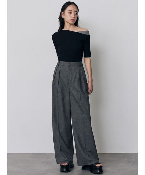 MURUA（ムルーア）の「レイヤードワンショルハーフニット（ニット/セーター・レディース・モカ/ブルー/グレー/ブラック/アイボリー・FREE）」の9枚目の写真