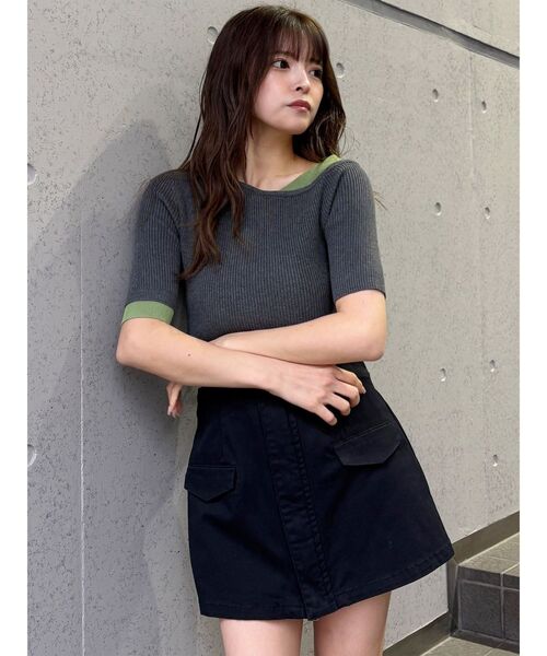 MURUA（ムルーア）の「レイヤードワンショルハーフニット（ニット/セーター・レディース・モカ/ブルー/グレー/ブラック/アイボリー・FREE）」の16枚目の写真