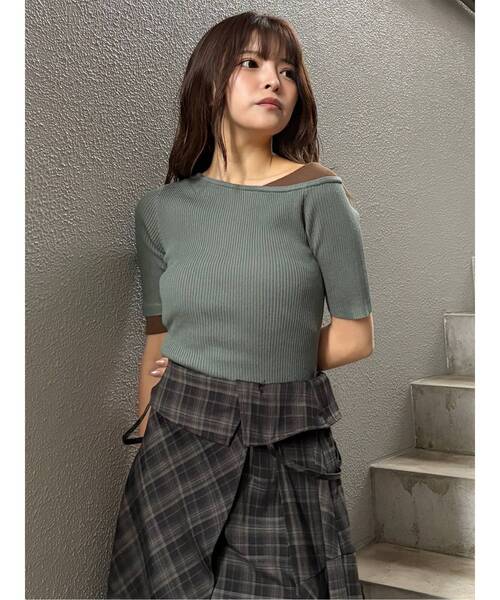 MURUA（ムルーア）の「レイヤードワンショルハーフニット（ニット/セーター・レディース・モカ/ブルー/グレー/ブラック/アイボリー・FREE）」の21枚目の写真