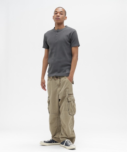 AVIREX(アヴィレックス)の「MINI WAFFLE HENLEY NECK T-SHIRT "STENCIL" / ミニワッフル ヘンリーネック Tシャツ ”ステンシル” / AVIREX / アヴィレックス(Tシャツ/カットソー・メンズ・ブラック/オフホワイト/チャコール・X-LARGE/LARGE/MEDIUM/SMALL)」の16枚目の写真