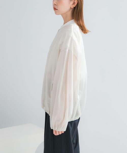 URBAN RESEARCH ROSSO WOMEN（アーバンリサーチ　ロッソ）の「CHIGNON　シアーチンツブルゾン（ブルゾン・レディース・オフホワイト・FREE）」の3枚目の写真