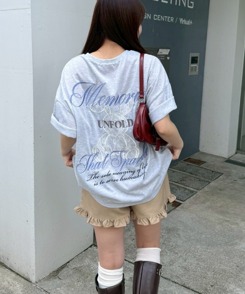 continuer de NICE CLAUP(コンティニューデナイスクラップ)の「甘さのあるプリントが主役、レースウサギBIGT(Tシャツ/カットソー・レディース・オートミール/チャコールグレー/オフホワイト/サックスブルー・FREE)」の3枚目の写真