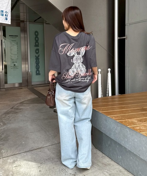 continuer de NICE CLAUP(コンティニューデナイスクラップ)の「甘さのあるプリントが主役、レースウサギBIGT(Tシャツ/カットソー・レディース・オートミール/チャコールグレー/オフホワイト/サックスブルー・FREE)」の13枚目の写真